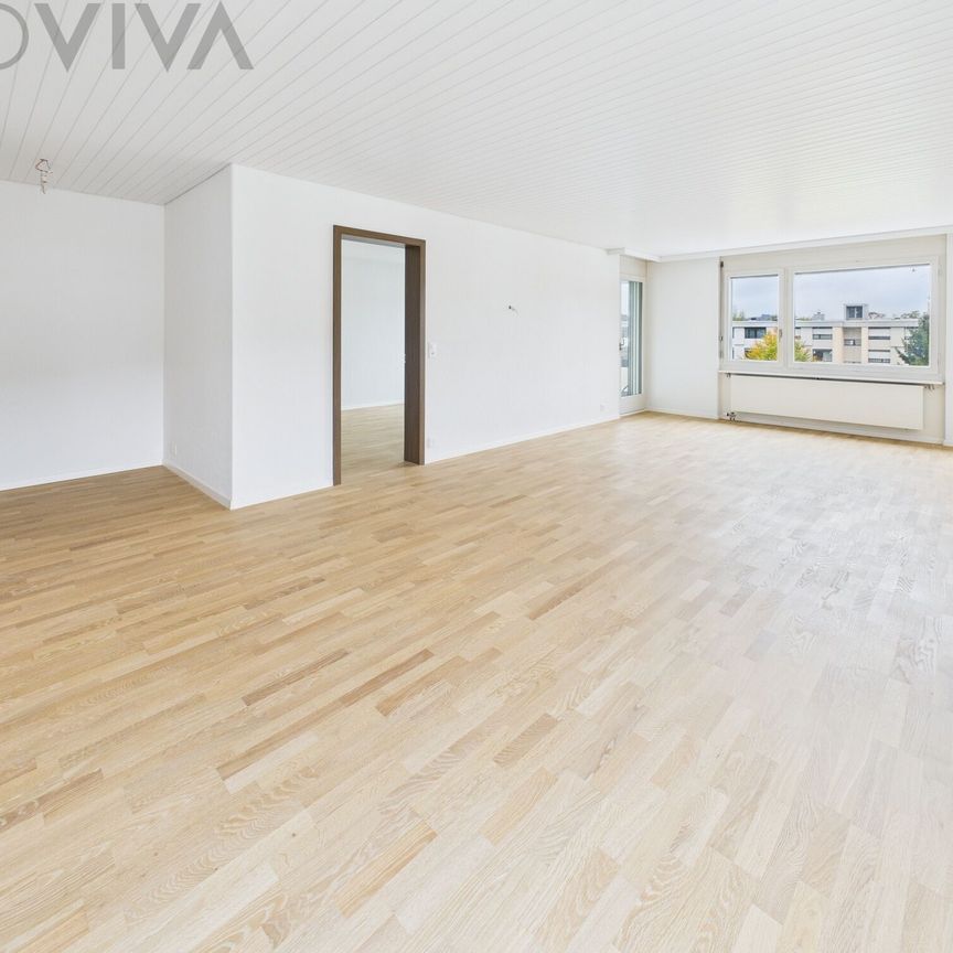 Mit vielen Extras wie Hallenbad, Sauna, Partyraum und Turnhalle - Foto 1