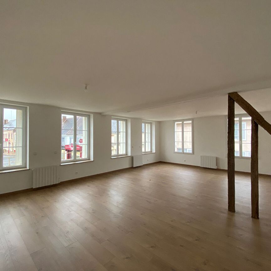 Location Appartement 5 pièces 135m² - Photo 1