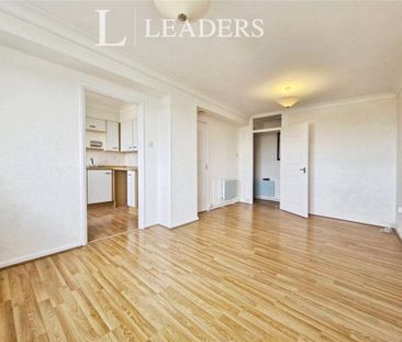 1 bedroom flat to rent - Photo 4