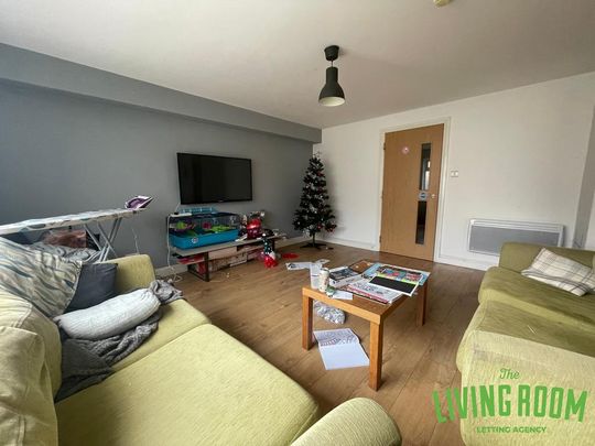 6 bedroom house to rent - Photo 1