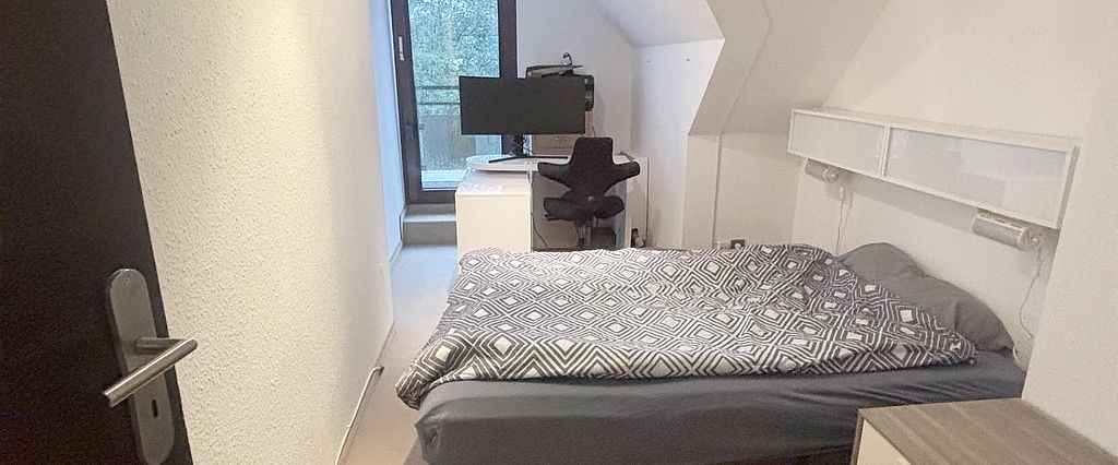 Modern möblierte Maisonette-Wohnung mit Balkon in Sülz mit optimaler Infrastruktur - Photo 1