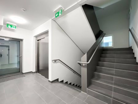 Perfekte Lage nahe U3! | Stellplatz inklusive | 2 Zimmer-Wohnung | 2.OG mit Lift | 4m² Balkon - Photo 5