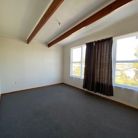 Kiwi Street, Camberley - Photo 1