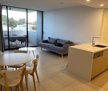 Beautifully Appointed, Modern & Secure Apartment! - Photo 4