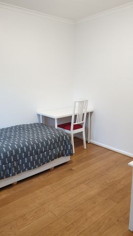 4-bedroom shared unit / apartment, Winifred St - Photo 4