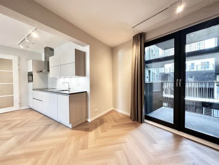 Te huur: Appartement Lutonhof in Amsterdam - Photo 2