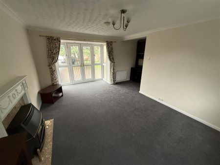 3 bedroom end of terrace house to rent - Photo 3