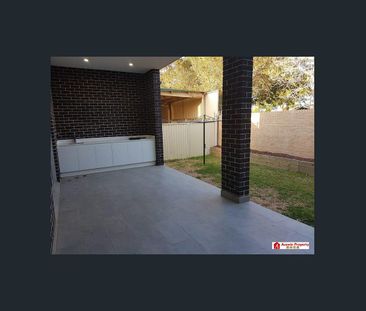 Luxurious home in quiet street - Photo 3