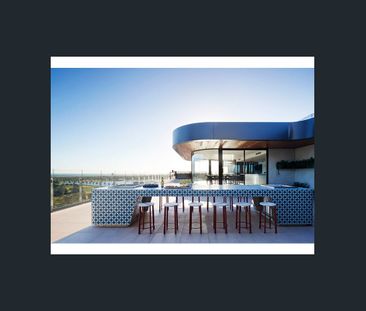 FULLY FURNISHED LUXURY RESIDENCE ON ALBERT PARK LAKE - Photo 2