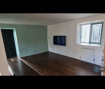 2 bedroom semi-detached house to rent - Photo 2