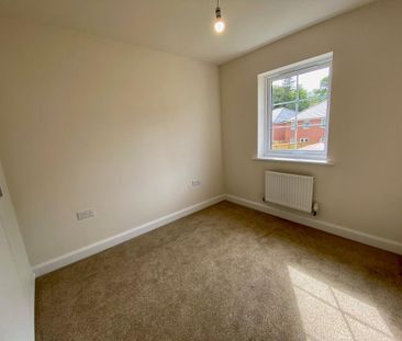 3 bedroom semi-detached house to rent - Photo 6