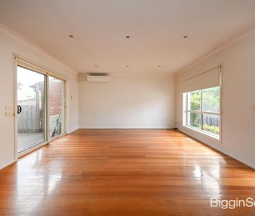 Private Courtyard Living in a Superb Location Close to Everything - Photo 1