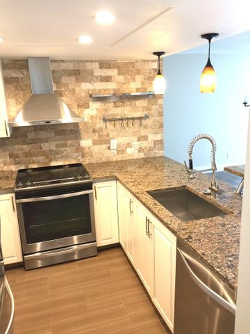 $2,550 / 2br – 1130ft2 – Over 1100 SQ FT OF LIVING AREA WITH 2 bedrooms, 2 baths (R0100) - Photo 4