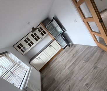 3 bedroom semi-detached house to rent - Photo 2