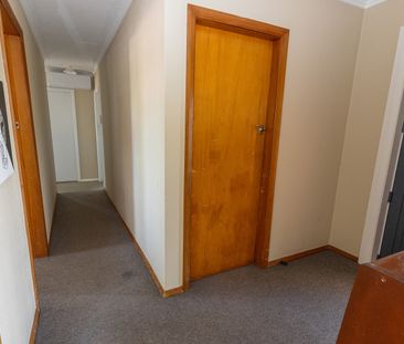 3 Bedroom Family Home - Photo 3