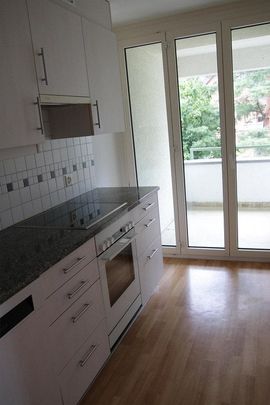 Ruhig gelegene 3.5 Zimmer-Wohnung im Zentrum von Bad Ragaz - Foto 1