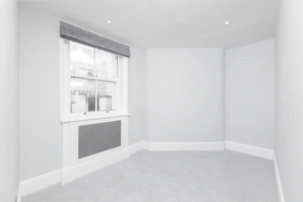 3 bedroom flat - Photo 1