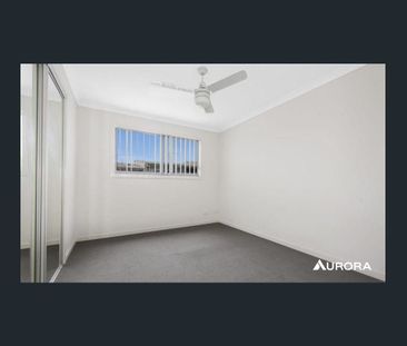 Modern Corner Townhouse in Boutique Complex of Six - Photo 4