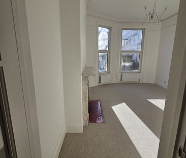 1 Bed Flat, Albert Road, BN1 - Photo 1