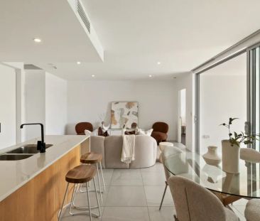 Where Riverside Living Meets Modern Sophistication - UNFURNISHED - Photo 2