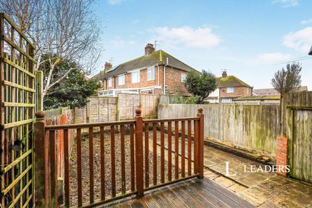 3 bedroom house to rent Queens Crescent, Eastbourne, BN23 - Photo 5