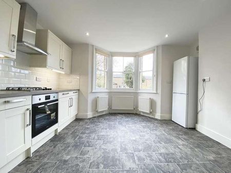 South Croxted Road, Dulwich, London, SE21 - Photo 3