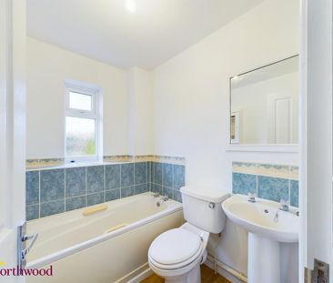 2 bedroom terraced house to rent - Photo 4