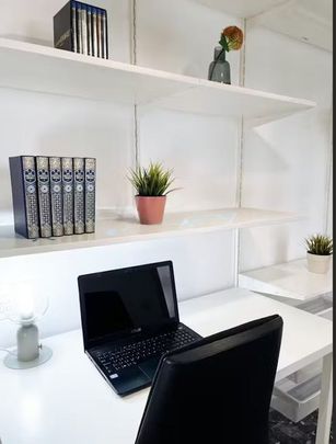 Carrer de Jaume Roig, Valencia, Valencian Community 46010 - Photo 1