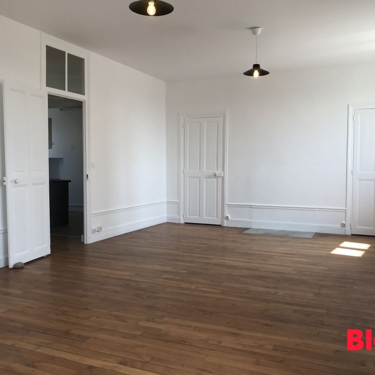 Location Appartement 4 pièces 85m² RENNES 35000 - Photo 1