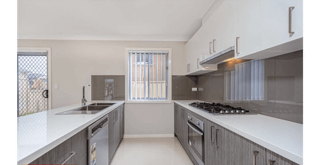 4 Bedrooms Duplex in Scholfields - Photo 3