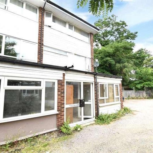 Cross Street, Cross Street, Farnborough, Hampshire, GU14 - Photo 1