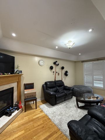 For Lease - 82 Castlehill Road Unit# Upper, Brampton, Ontario - Photo 2