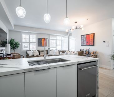 For Lease - 263 Georgian Drive Unit# 303, Oakville, Ontario - Photo 1