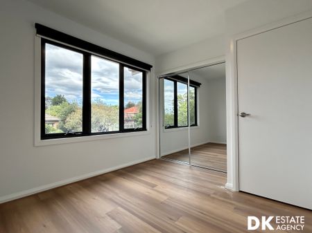 Brand New 4 Bedroom Townhouse - Photo 3