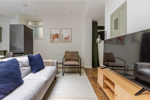 Tottenham Street - Photo 1