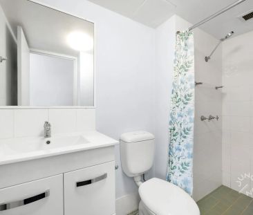 Freshly Updated Studio in UniLodge - Water & Electricity Included! - Photo 5