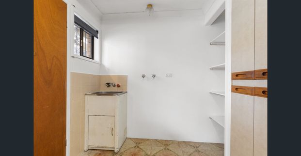 SUPERBLY LOCATED DUPLEX - Photo 1