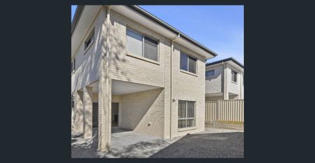 SINGLE ROOM WITH ENSUITE IN SUNNYBANK HILLS - Photo 3