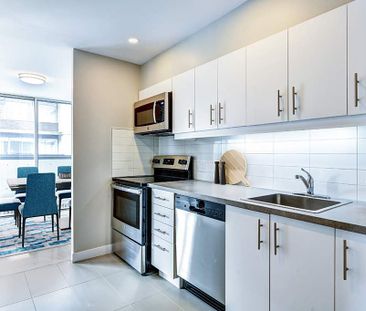 4 1/2 (2 Bedroom Penthouse) Renovated - 4858 Chemin De La Côte-des-... - Photo 1