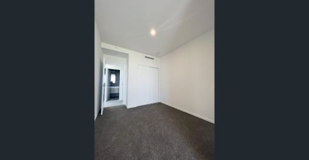 SOPHISTICATED WATERFRONT LIVING: 2 BEDROOM 2 BATHROOM APARTMENT - Photo 4