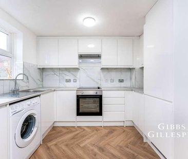 Cherry Hills, Watford, Hertfordshire, WD19 - Photo 5