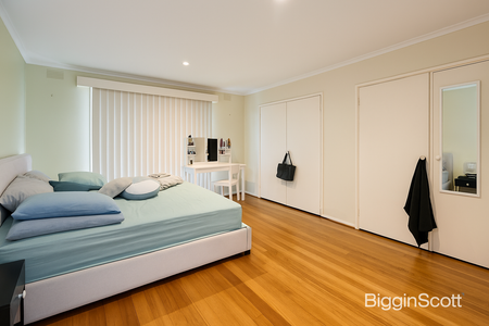 Modern Vermont South Living with Deck and Private Garden - Photo 5