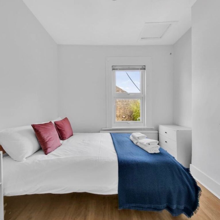 3 Bed Terraced House, Field Road, E7 - Photo 1