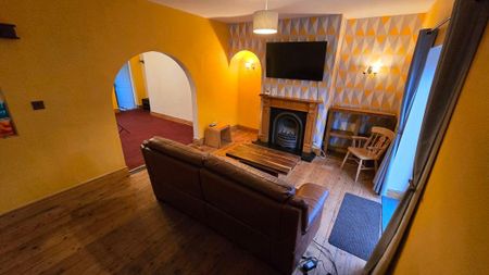 3 bed terraced house to rent in SR3 - Photo 2