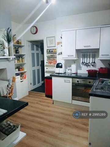 2 bedroom maisonette to rent - Photo 5