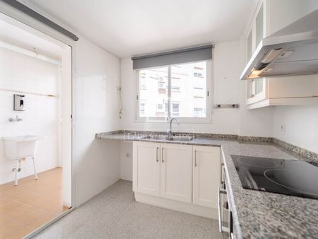 4 Bedroom apartment for rent in El Pla del Real, Valencia - Photo 3