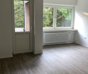 Renovierte 2-Zimmer-Wohnung mit Duschbad und Balkon, ab sofort - Foto 1