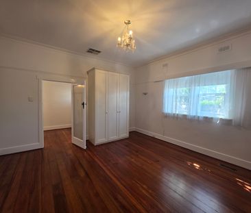 1240 Dandenong Road, Murrumbeena VIC 3163 - House For Rent | Domain - Photo 5