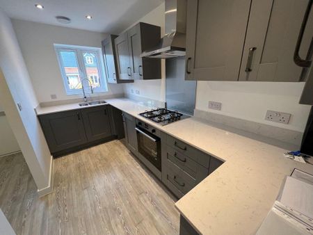 2 bedroom semi-detached house to rent - Photo 4