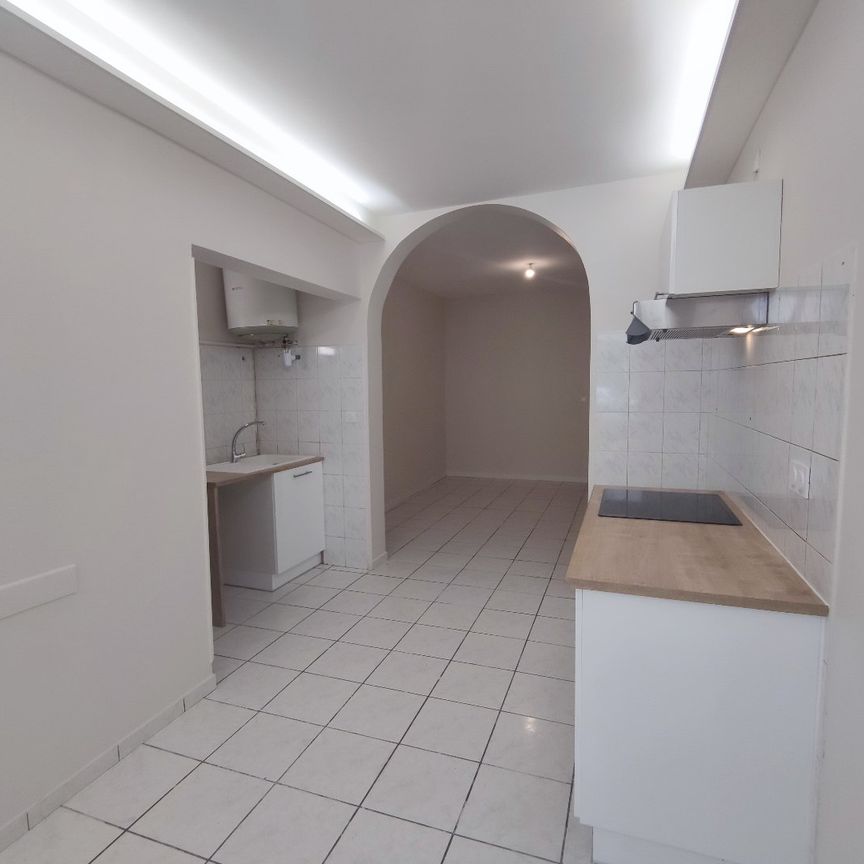 Location Appartement 2 pièces 42m² SETE 34200 - Photo 1